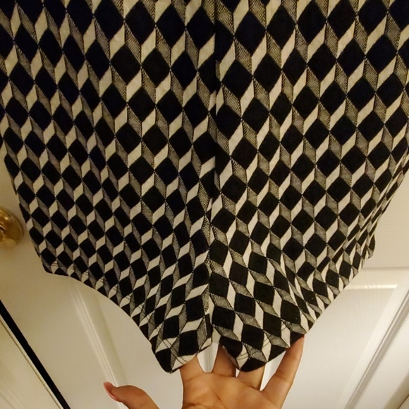 Black and white romper - Picture 4 of 4